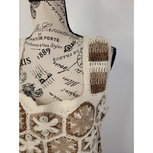 Granny Square Top Womens SZ Small Crochet Boxy Crop Hippie Bohemian Cottage - Picture 3 of 9